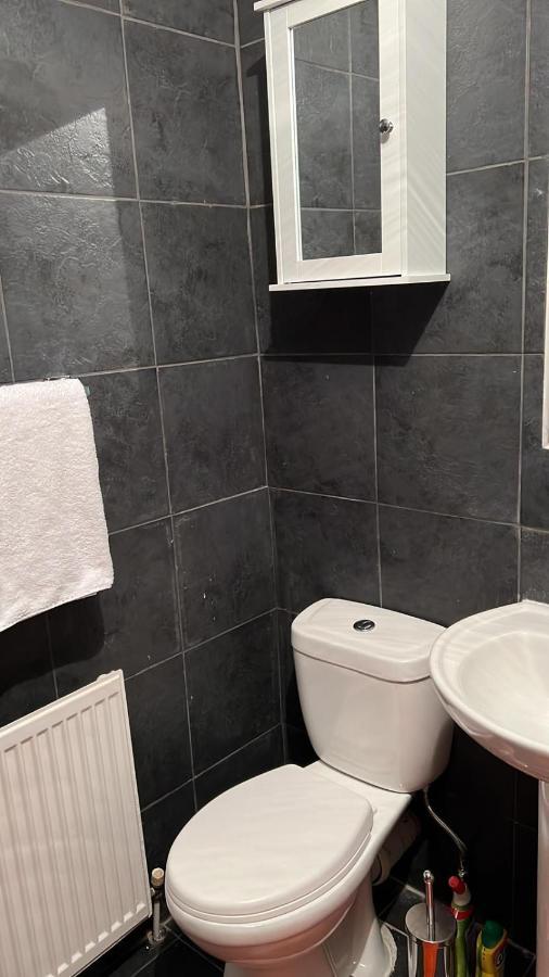 לונדון Smalinz Homes Finchley מראה חיצוני תמונה